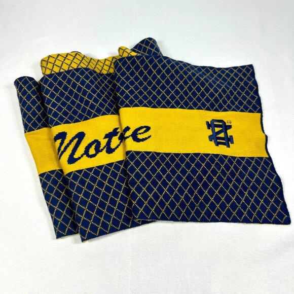 Notre Dame Fighting Irish Long Knit Scarf. Diamond Pattern & Logo In Navy & Gold - Picture 4 of 4